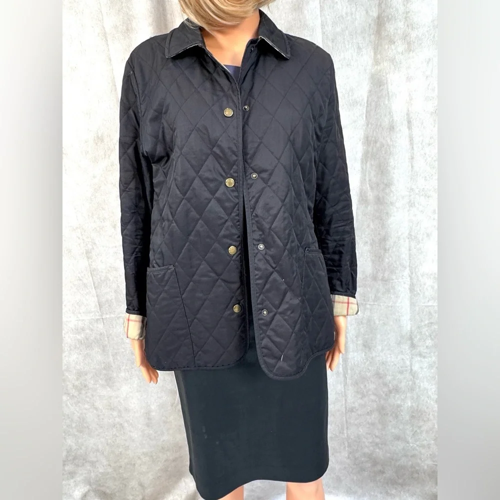 Burberry Black Utility Jacket with Diamond Quilting - Picture 3 of 11